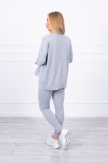 Set with an oversize blouse gray