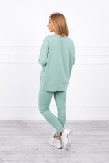 Set with an oversize blouse dark mint