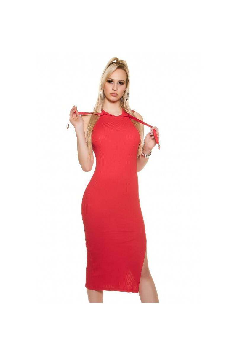 Long red sleeveless dress